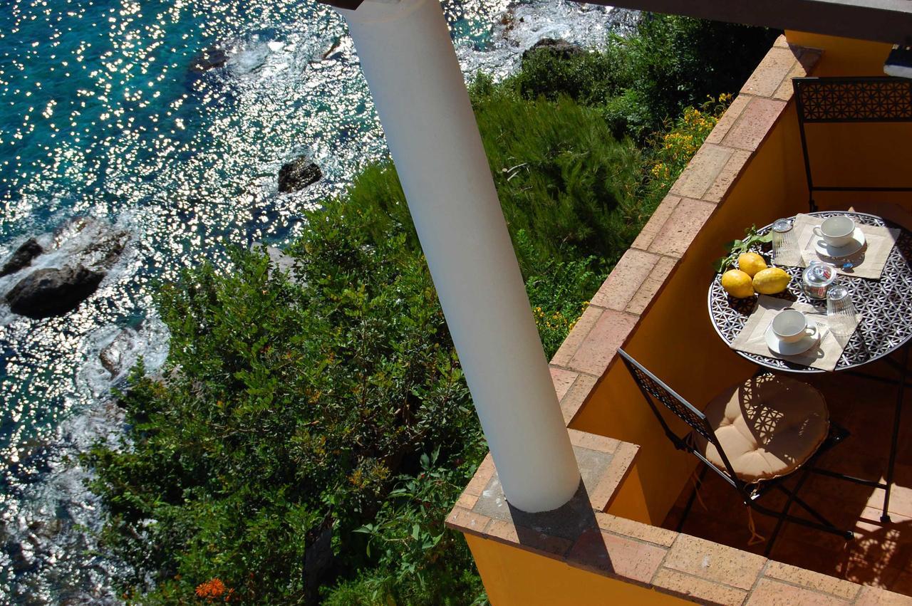 La Terrazza Sul Mare Bed & Breakfast