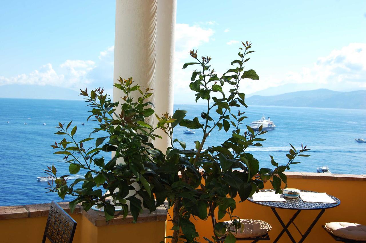 Bed & Breakfast La Terrazza Sul Mare 2*